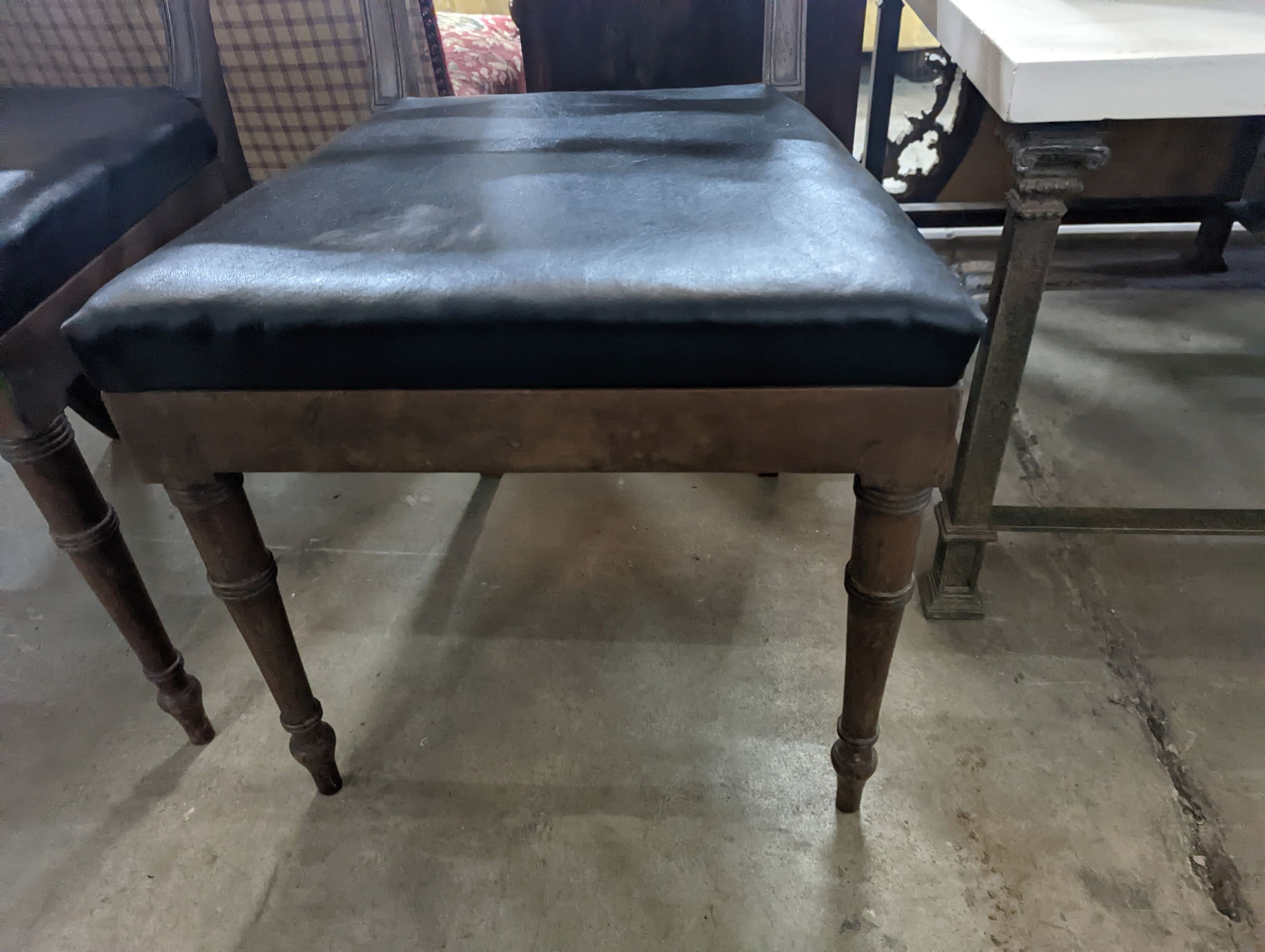 A pair of Regency mahogany dining chairs
